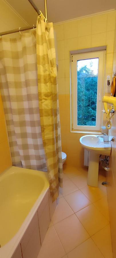 Лелеч Hotel Tatariv Luaran gambar