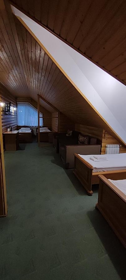 Лелеч Hotel Tatariv Luaran gambar