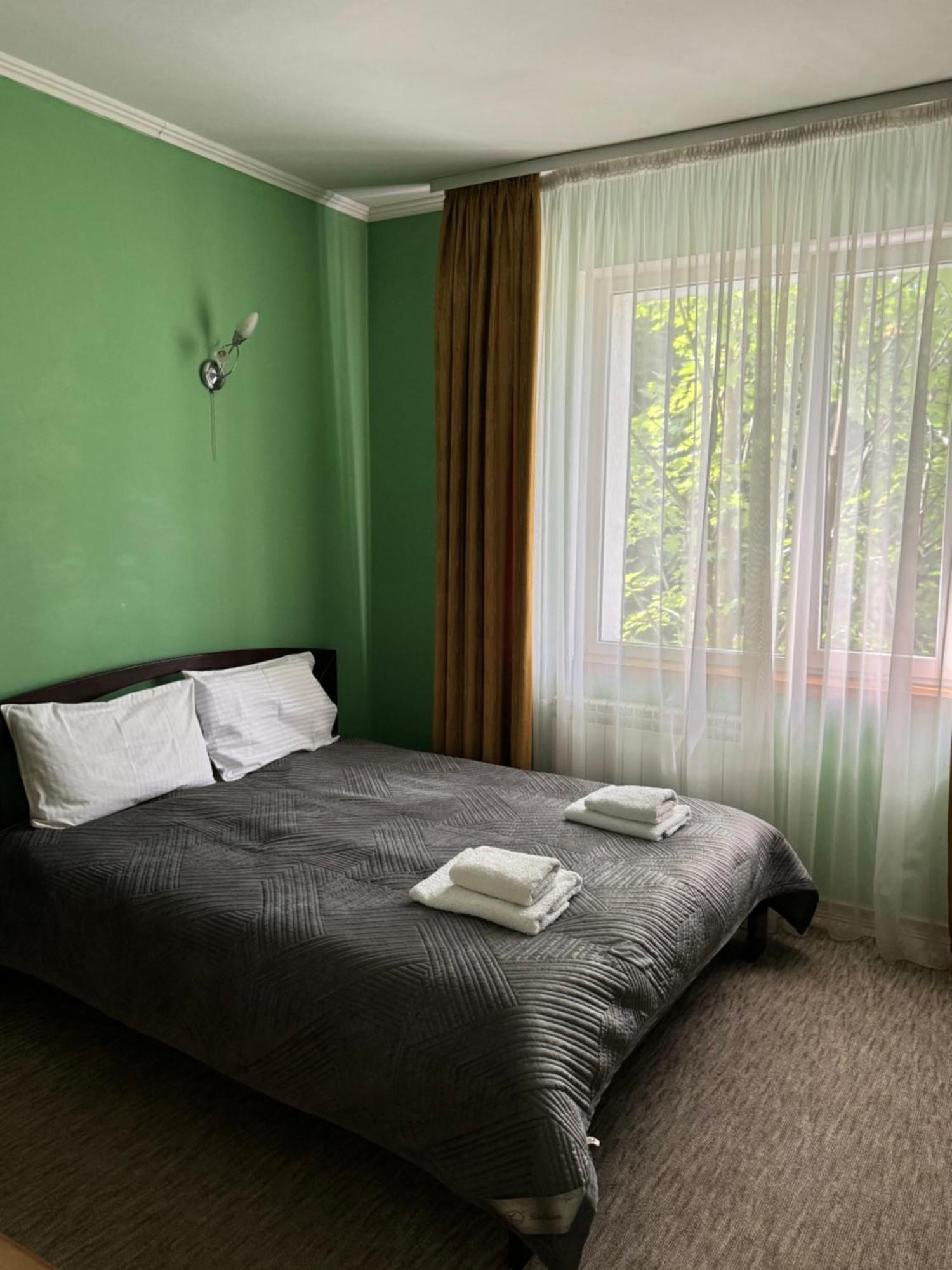 Лелеч Hotel Tatariv Luaran gambar