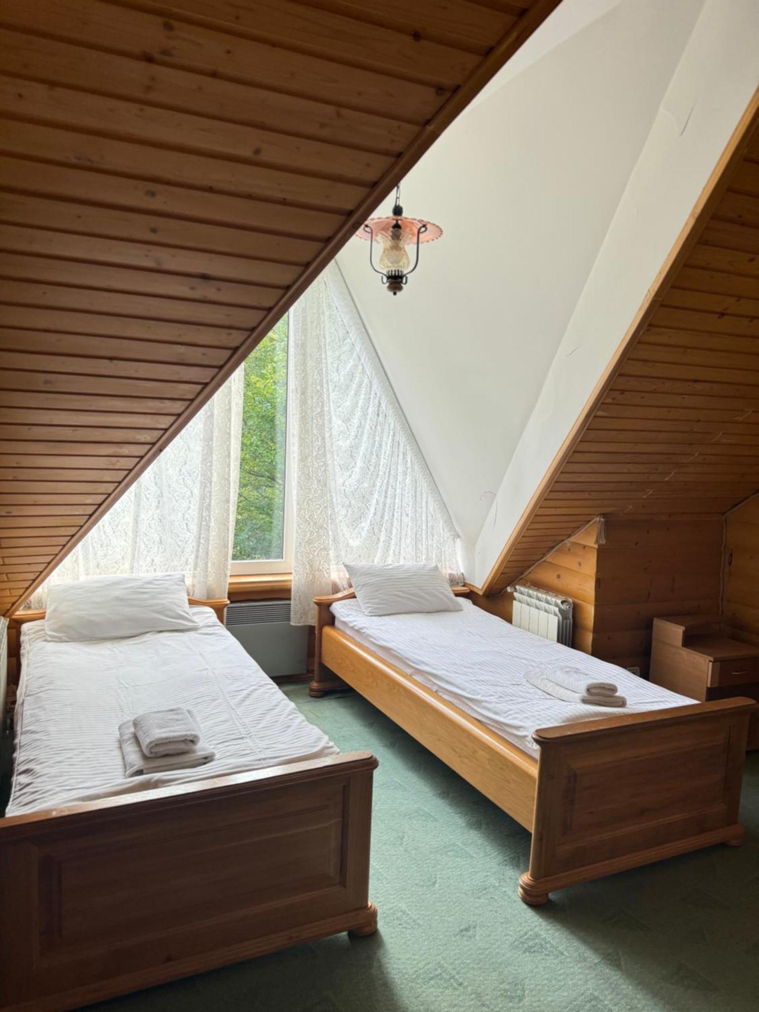 Лелеч Hotel Tatariv Luaran gambar