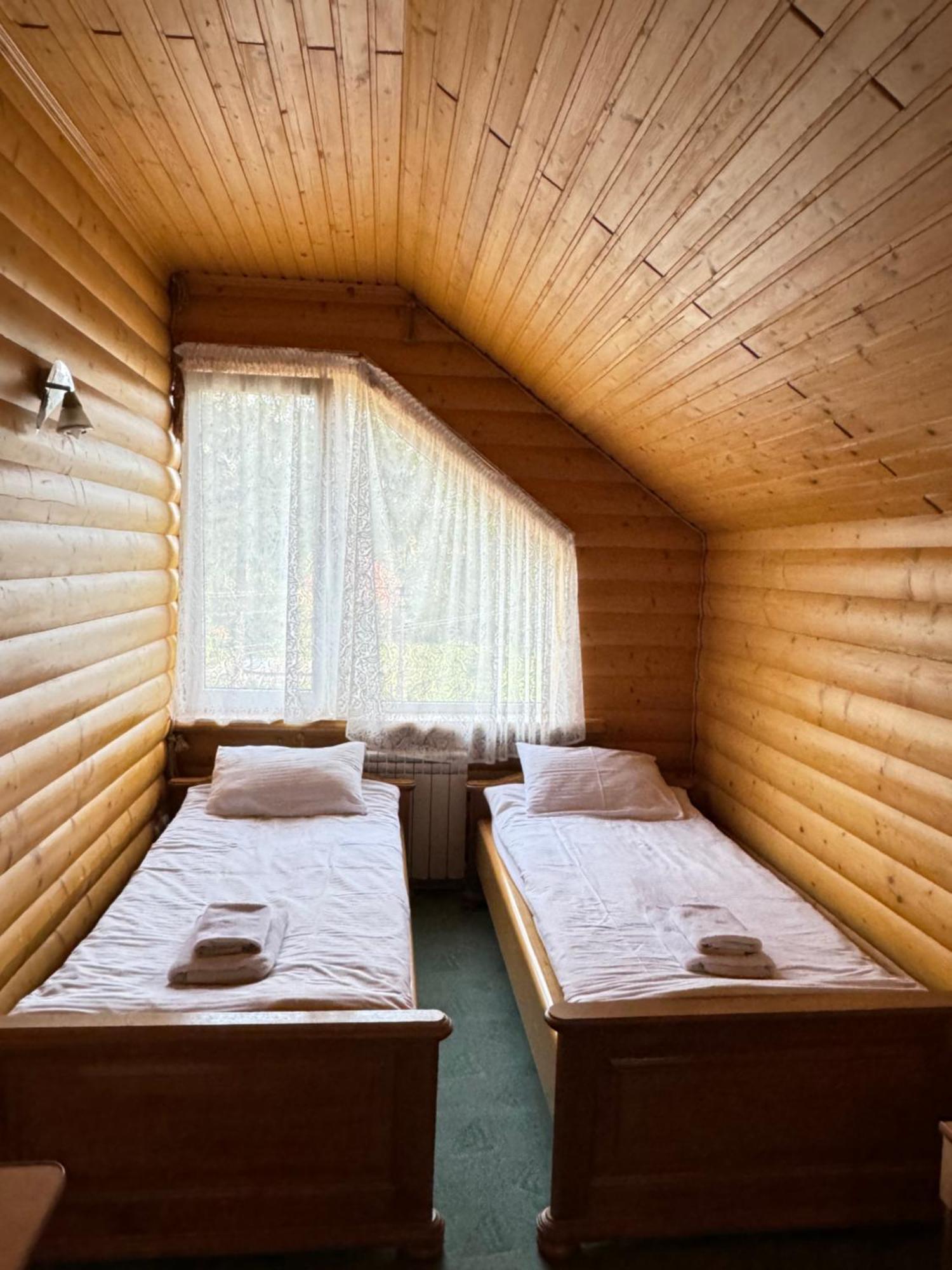 Лелеч Hotel Tatariv Luaran gambar